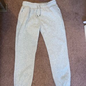 never worn grey sweats!!